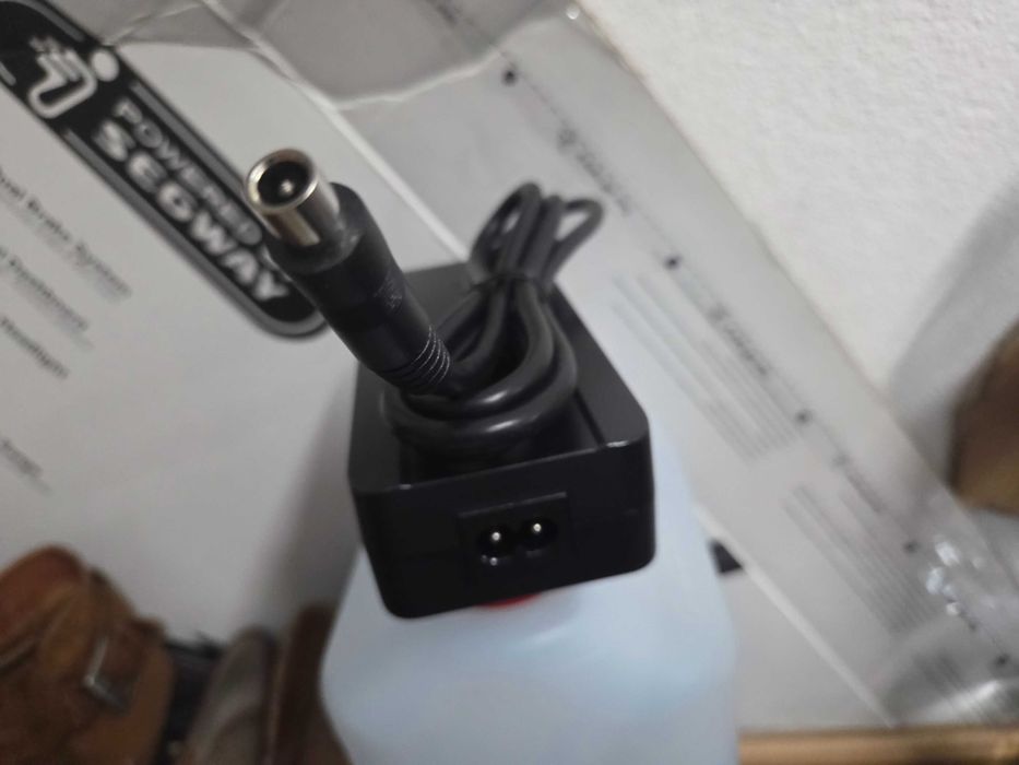 4 Carregadores para trotinete ou bicicleta eletrica