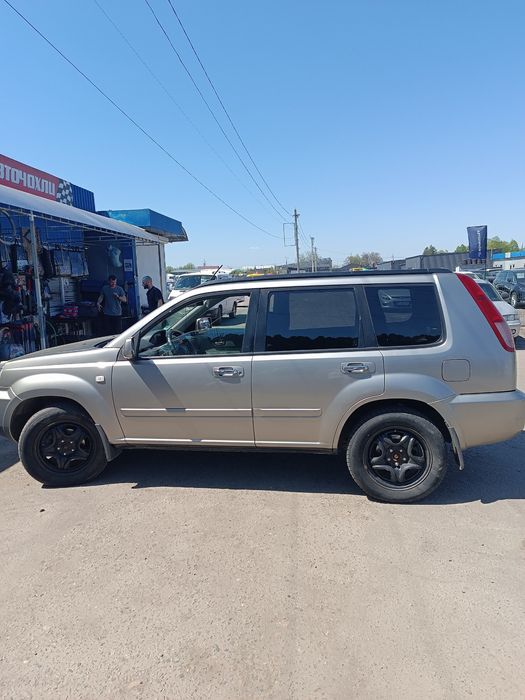 Продам автомобіль Nissan ІХ-trаel