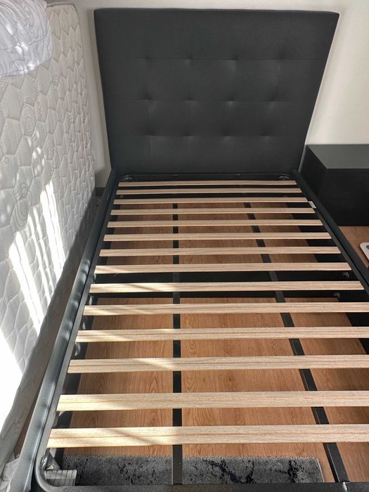 Conjunto quarto preto (cama 135x200 + colchão + 1 mesa de cabeceira)