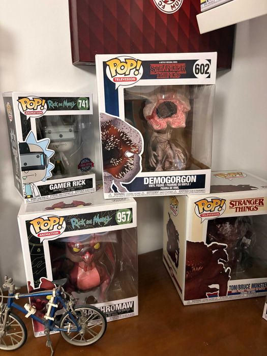Funko Pops Stranger Things e outros