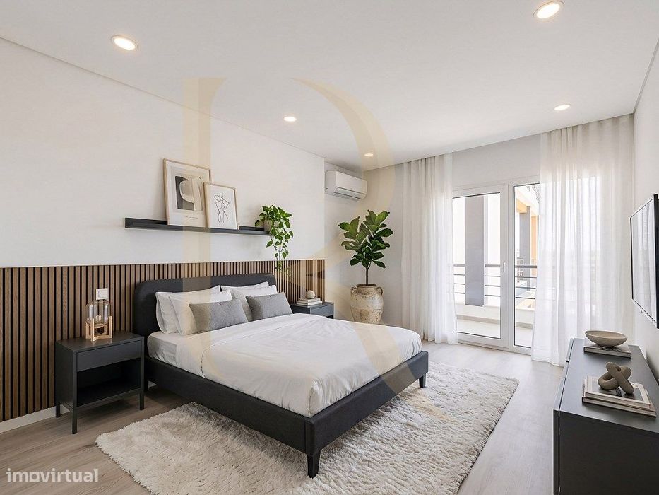 Apartamento T3 novo com elevador, parqueamento e arrecadação em con...