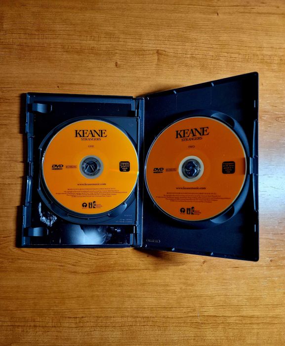 KEANE - Strangers (2 DVDs) The incredible story of a musical phenomenon!64552463115137122