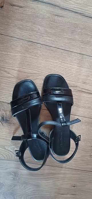 Sandały  czarne ccc
