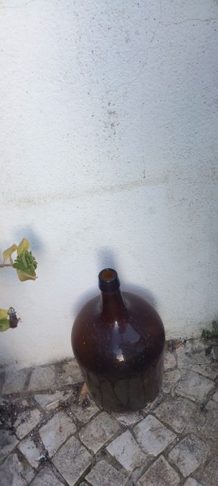 Garrafôes de vidro