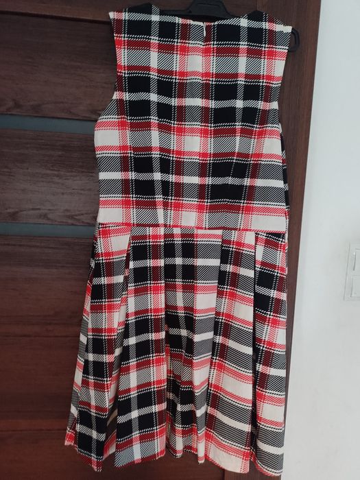 Sukienka w kratkę MOHITO