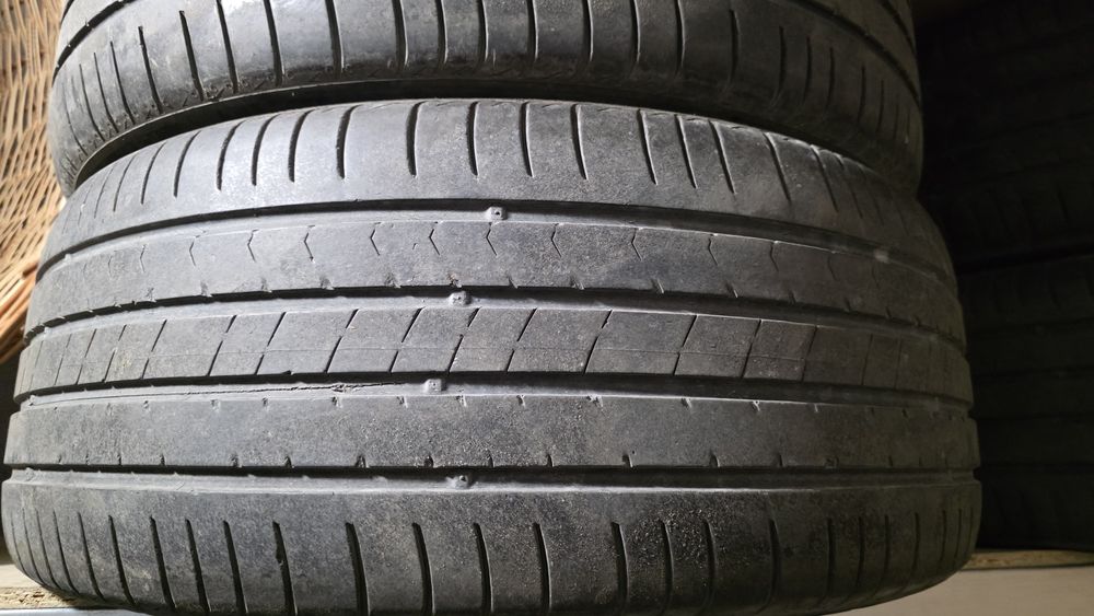 Шини Kumho Ecsta R18 235 45, кінець 2020 року, 3-4мм