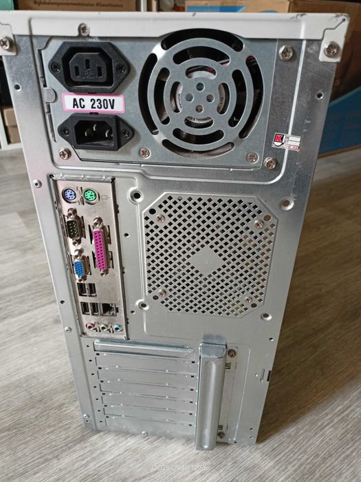 Системник до персонального компютера