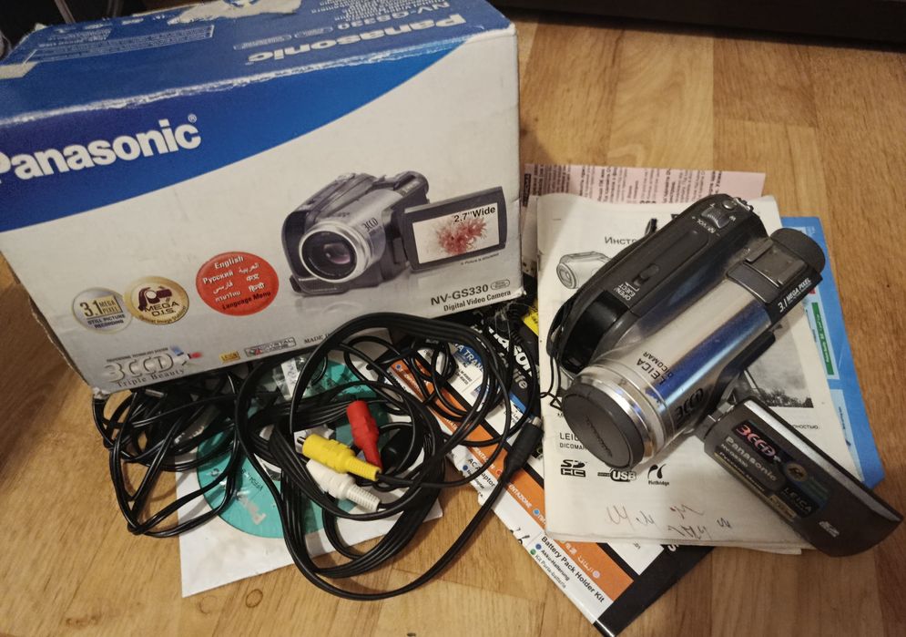 Видеокамера цифрова Panasonic NV-GS330