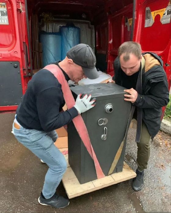 Грузчики,  услуги грузчиков,  занос стройматериалов, доставка груза