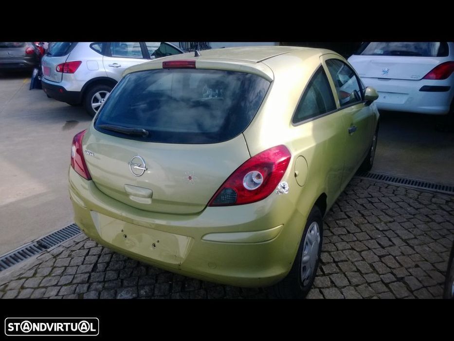 Opel Corsa D 2010 para peças