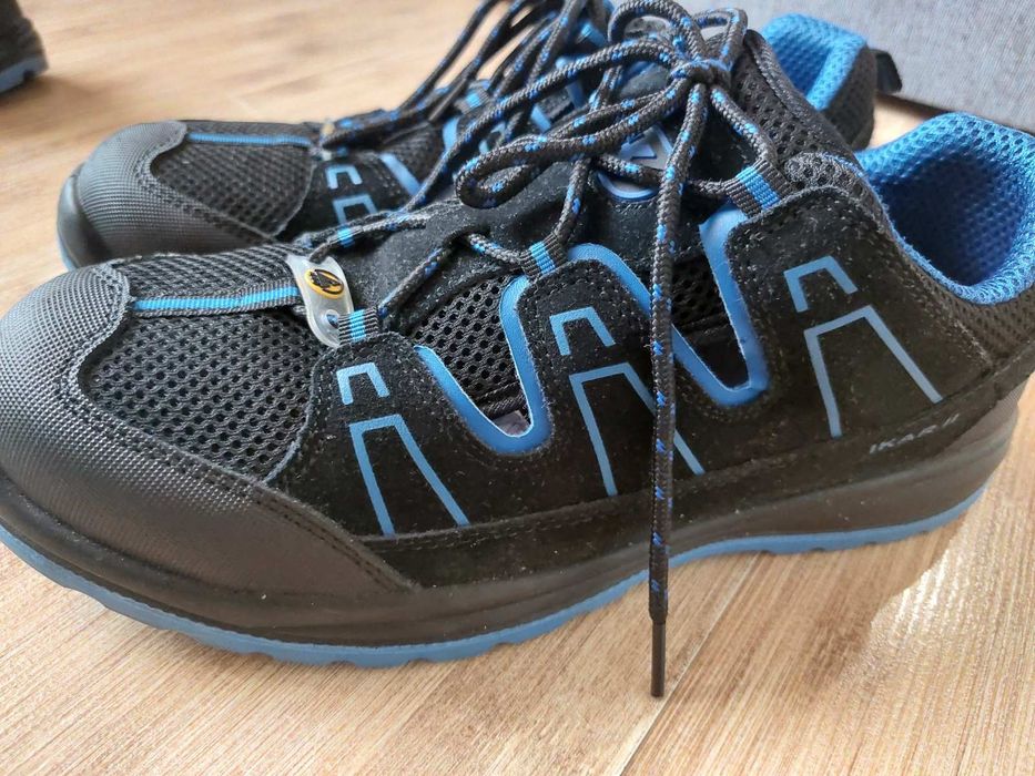 Робочі сандалі..