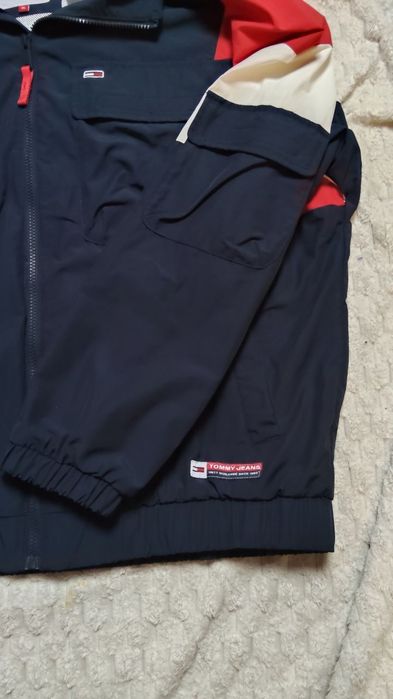 Kurtka Tommy Hilfiger / Tommy Jeans – Rozmiar XL
