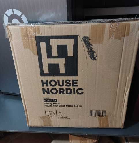 Pufe de veludo preto HOUSE NORDIC