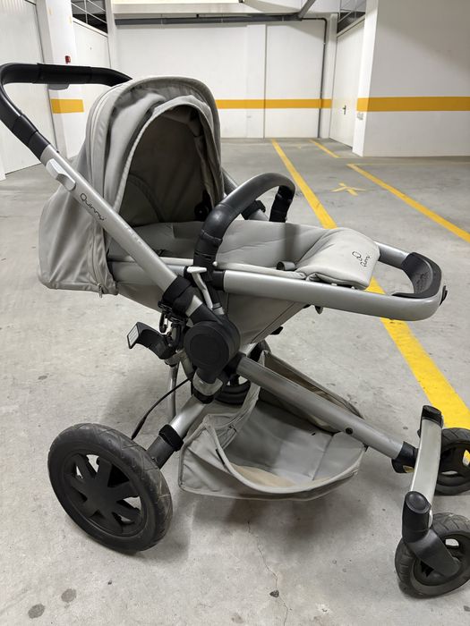 Vendo carrinho de passeio Quinny Buzz