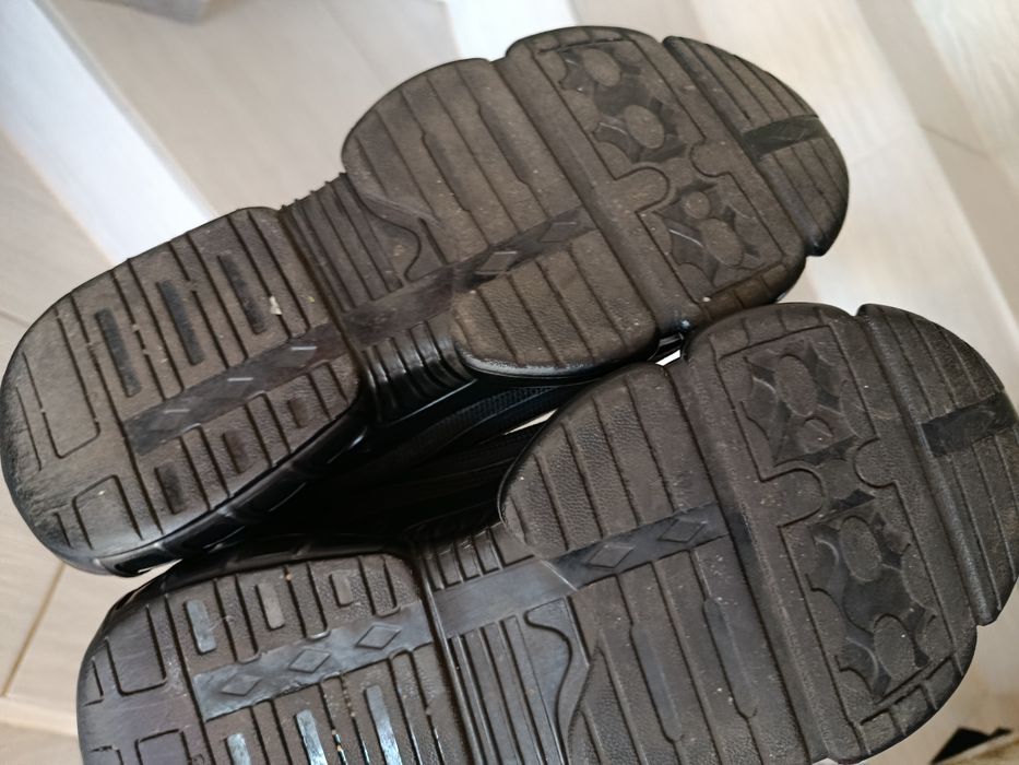 Buty damskie na grubej podeszwie 39