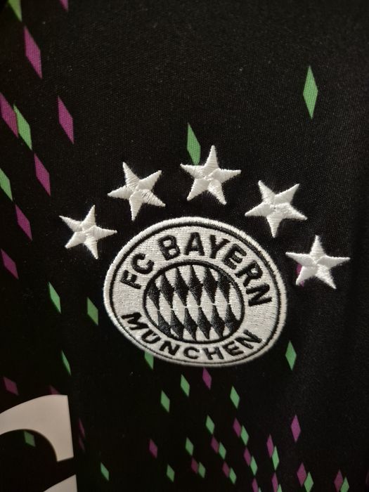 Sprzedam koszulkę  FC Bayern Munchen...
