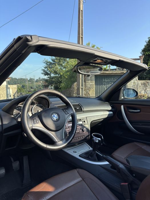 BMW E88 118d cabrio de 2011 - Jantes 19 - 180.000kms