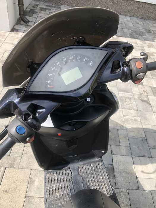 Продам скутер Malaguti Password