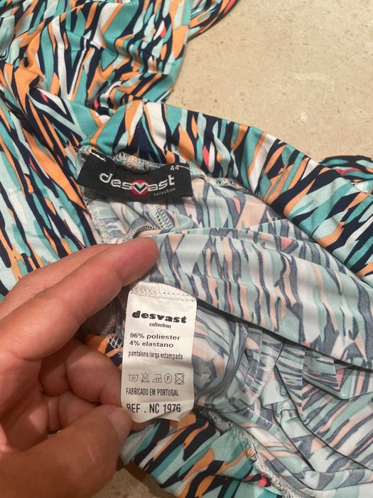 Calça larga e com elasticidade, da marca Desvast