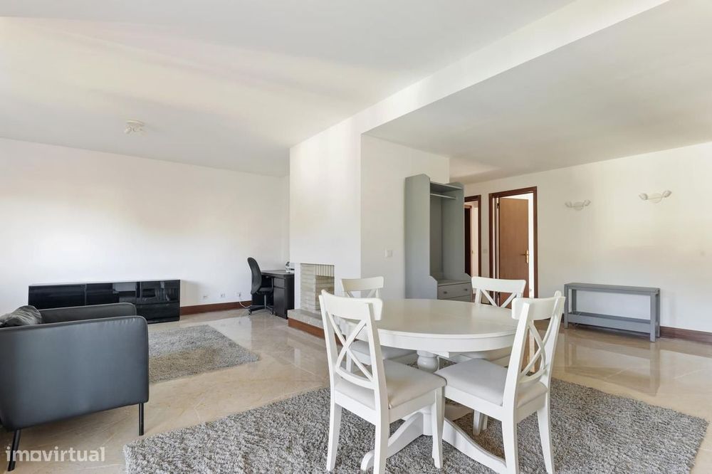 Apartamento T2 com jardim, Estoril, Cascais