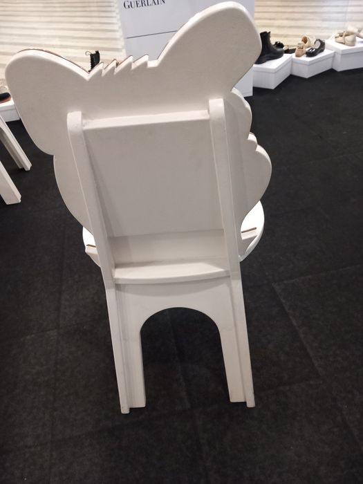 Cadeiras de criança  em madeira