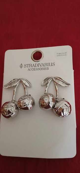 Brincos Stradivarius,  edição limitada