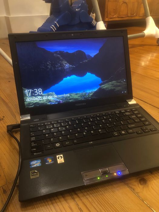 Computador Toshiba com um ligeiro problema de carregamento utilizável