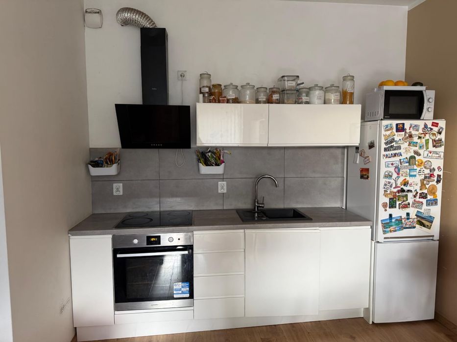 Różanka / Dwupokojowe mieszkanie z ogrodkiem i prywatnym miejscem postojowym