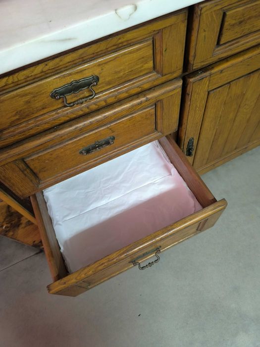 Armário de Cozinha em Carvalho Maciço com Tampo em Mármore — Conjunto em L - em excelente estado
