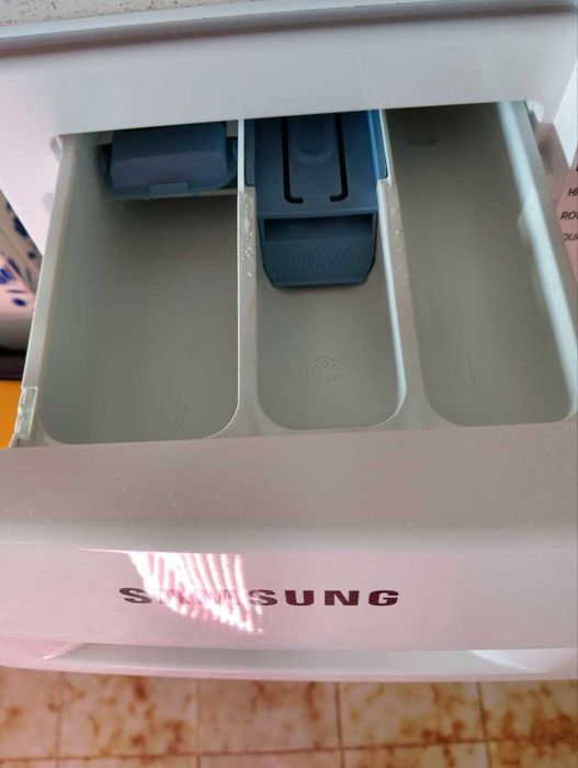 Máquina de lavar roupa Samsung (usada)