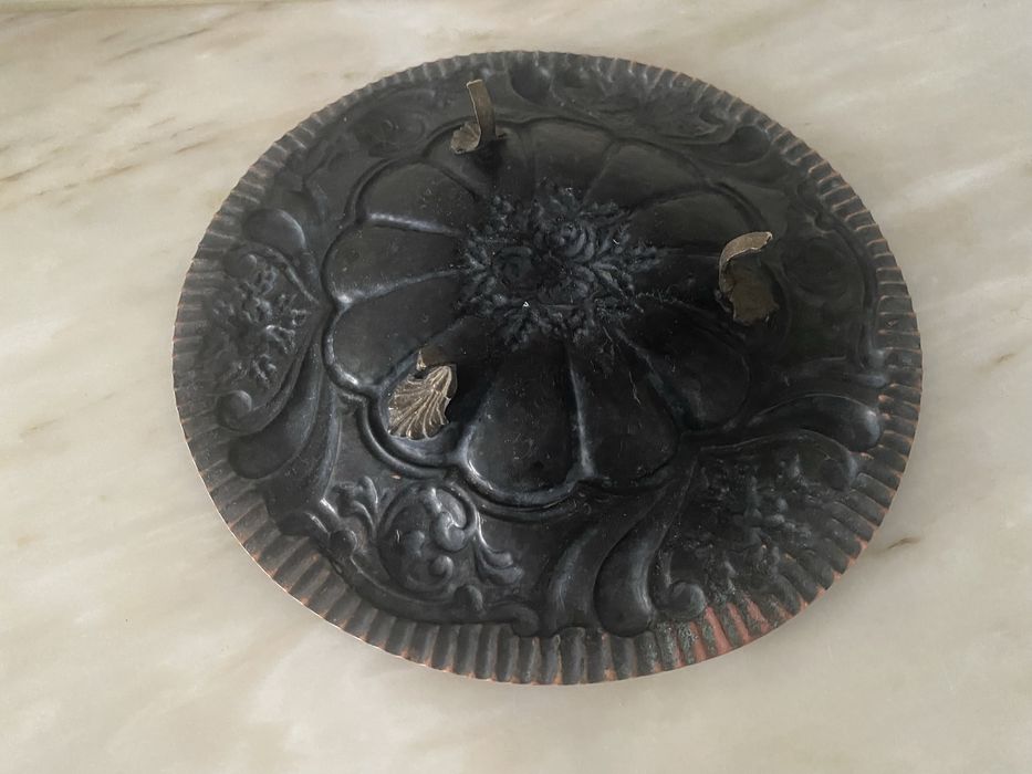 Prato fruteiro de cobre com 3 pés