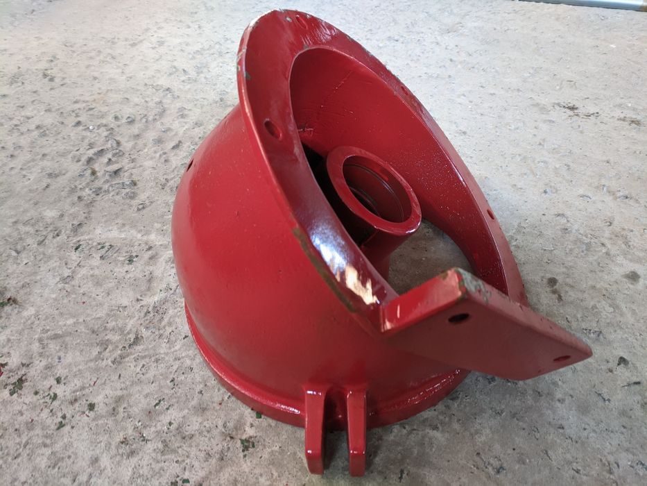 Кріплення вигрузної труби Massey Ferguson