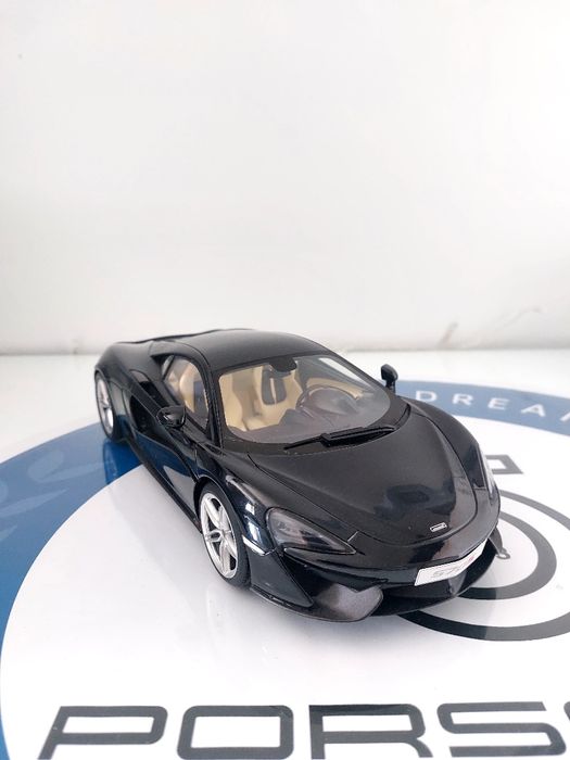 Carro Miniatura 1:18 (McLaren 570S)