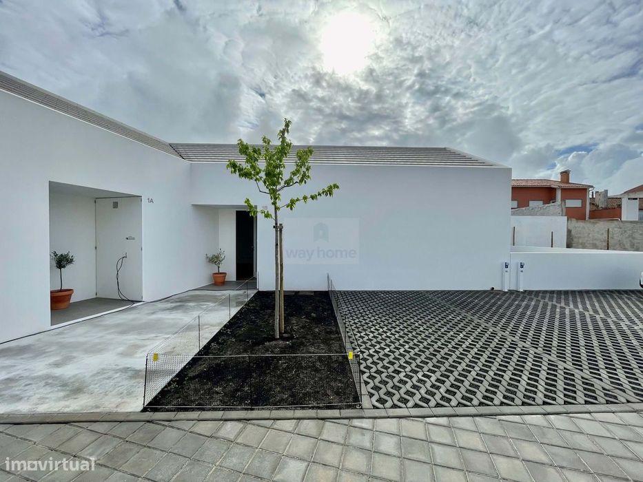 Moradia T2| Nova | Seixal | Lourinhã|