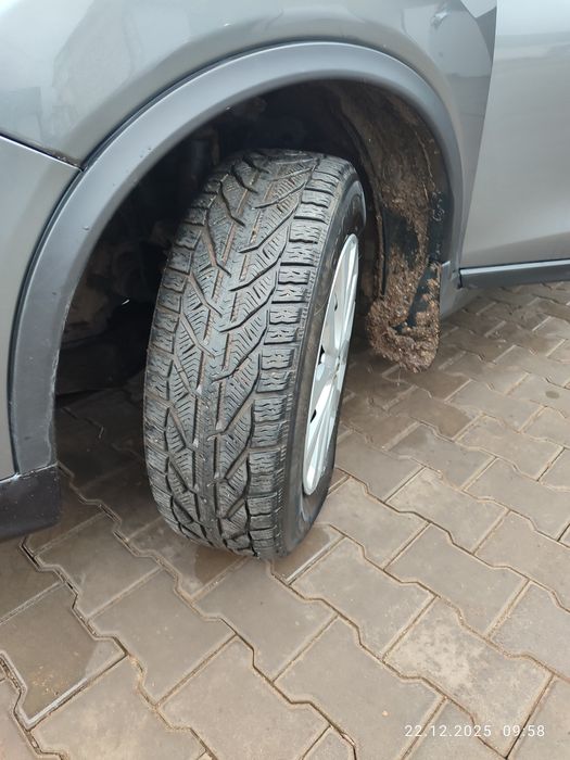 Автомобіль Nissan rogue