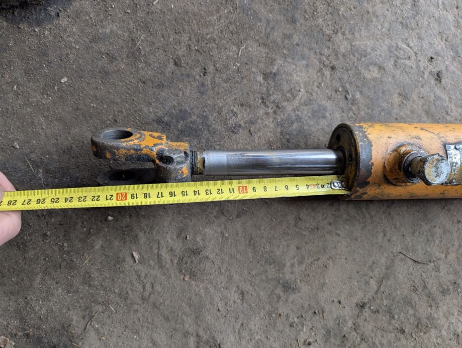 Продам гідроциліндр