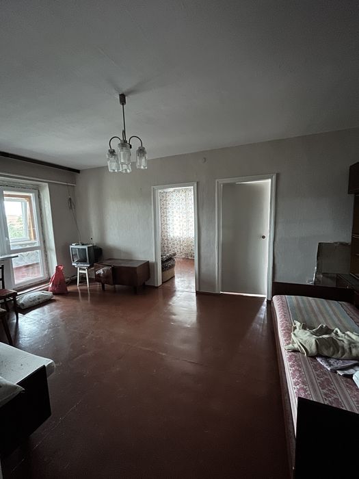 Здається 3-кімнатна квартира на довгий термін