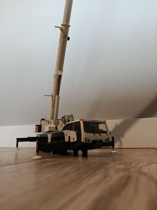Model Terex Demag A-80, model kolekcjonerski