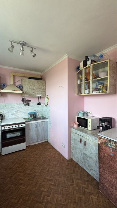Продам 3 ккв в Чугуеве ( рн 7й школы )