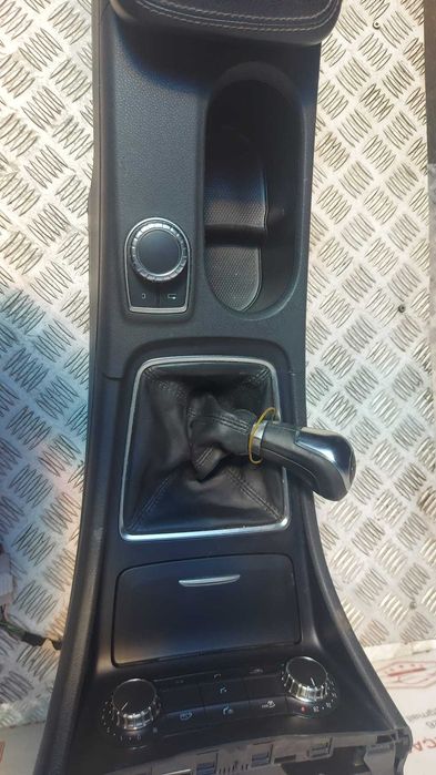 Consola Central Climatronic Apoio Braço Manete Velocidades Mercedes Class A CLA Original