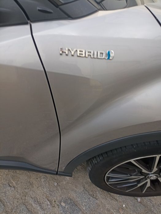 Toyota C-HR 1.8 Híbrido Exclusive + P.Luxury — photo 4