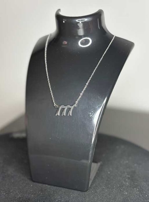 Subtelny naszyjnik z zawieszką "777"