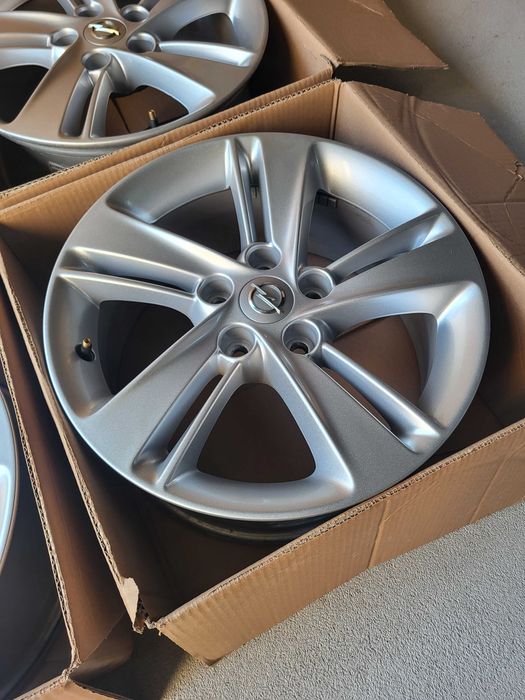 [1471] Felgi aluminiowe 17 Cali 5x115 Opel Oryginal INSIGNIA B ASTRA