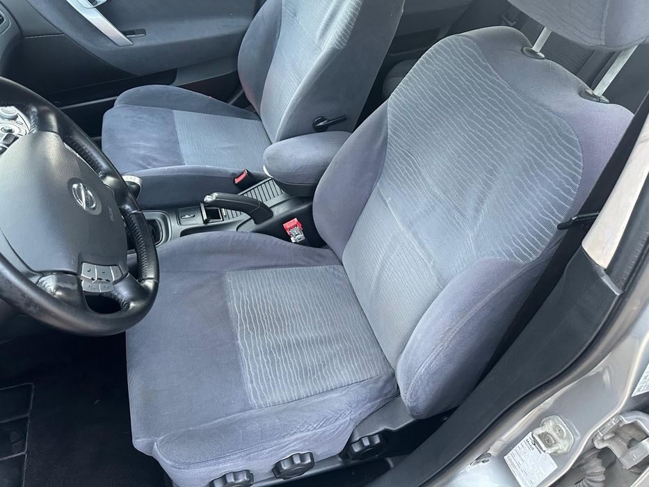Nissan Primera P12
