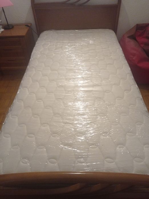 Cama de solteiro+ colchão