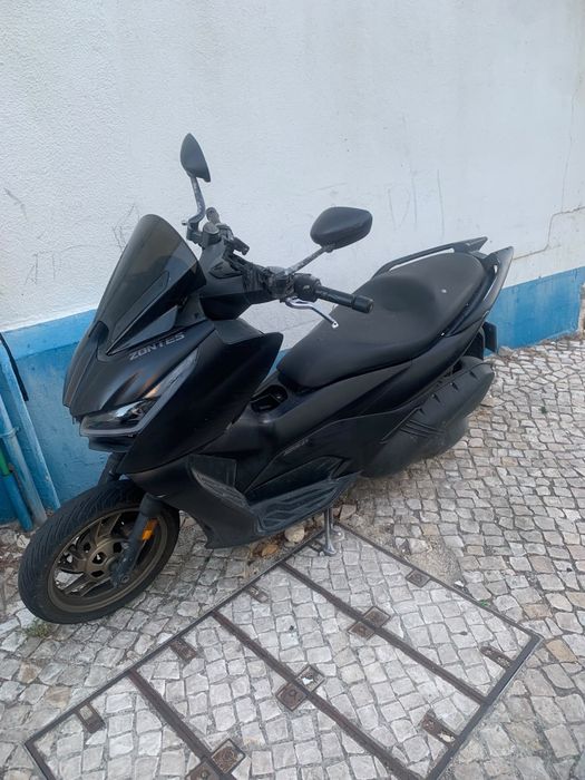 Mota modelo desportivo