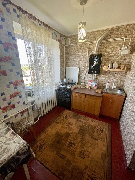 Продам 2 кімнатна квартиру
