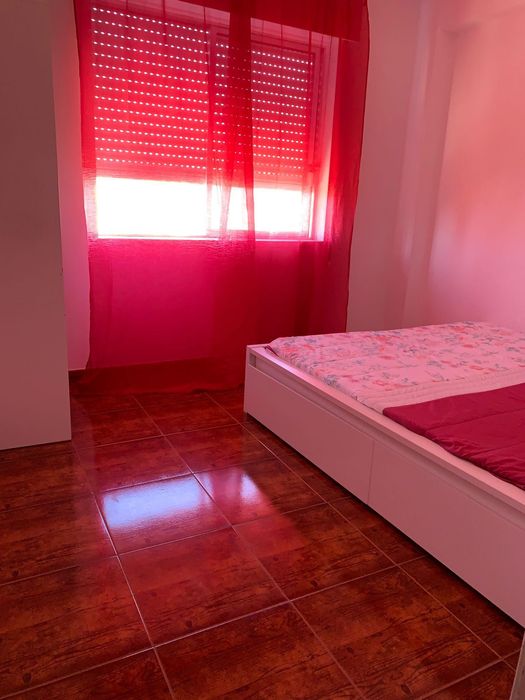 Quarto para arrendar