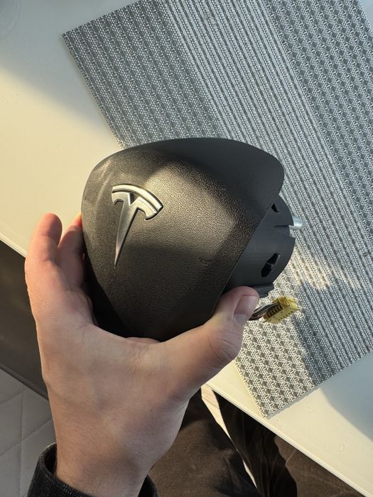 Подушка безопасности tesla model 3, Y