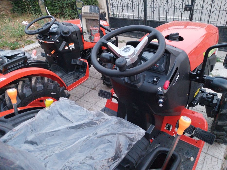 Tratores Hinomoto  Equivalente 35CV